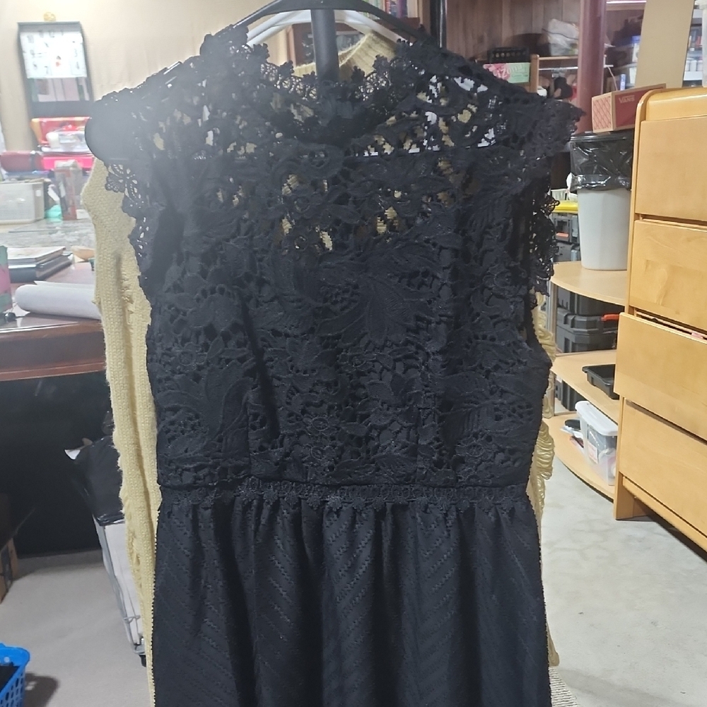 Elegant Black Lace Dress